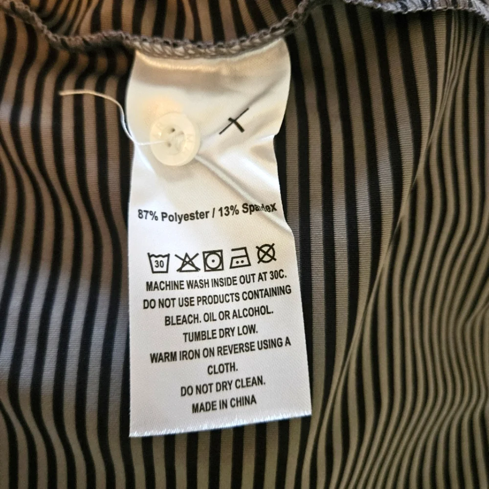 Michel Rouen Performance Polo Men's Black Striped Shirt Size Medium‎